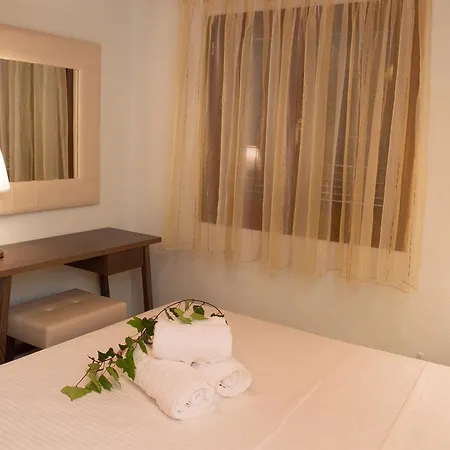 Aegialis * Vourvourou