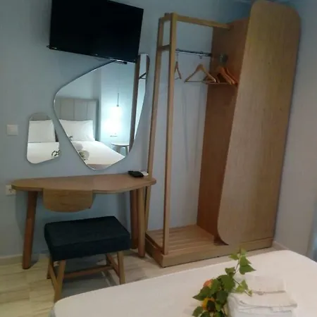 Apartament Aegialis *